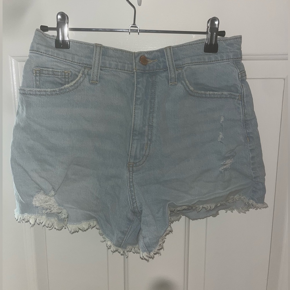 Universal Thread light wash jean shorts
